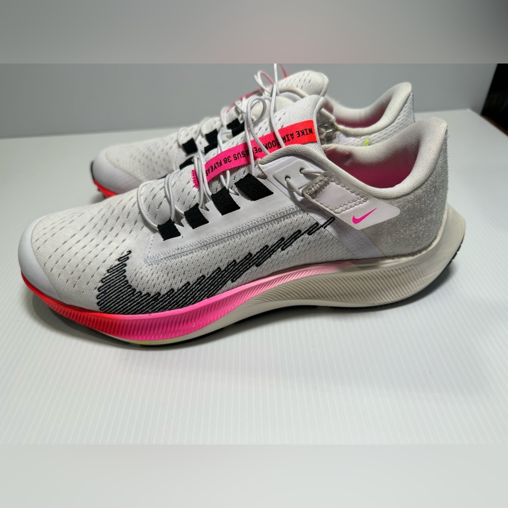 Nike Air Zoom Pegasus 38 FlyEase Rawdacious White Womens size 9 -NWOB